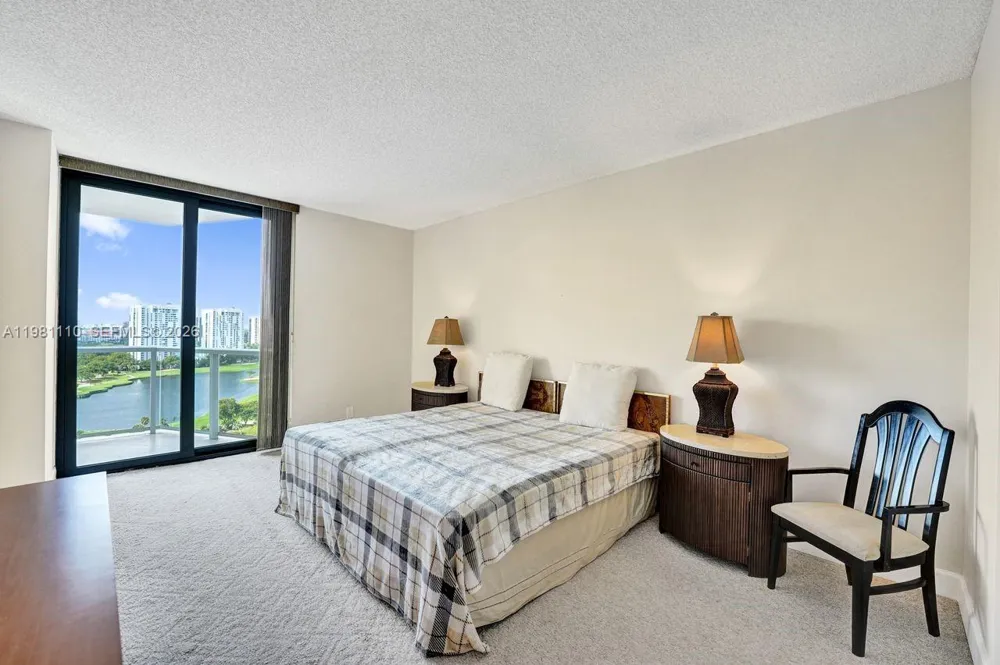 20281 E Country Club Dr #1703 Aventura, FL 33180