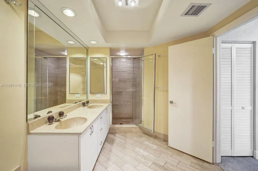 20281 E Country Club Dr #1703 Aventura, FL 33180