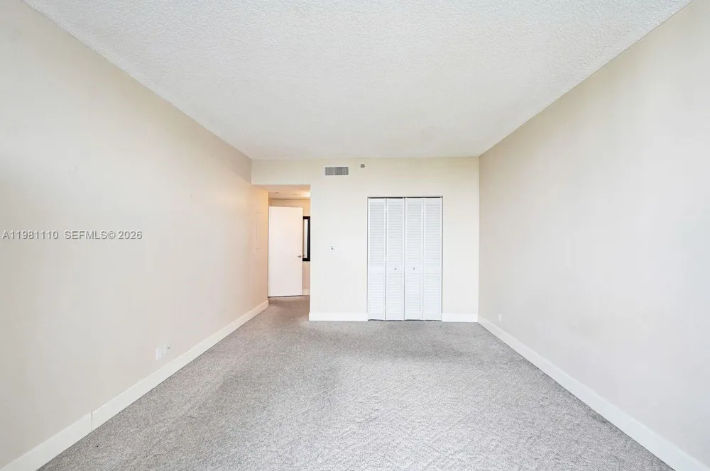 20281 E Country Club Dr #1703 Aventura, FL 33180