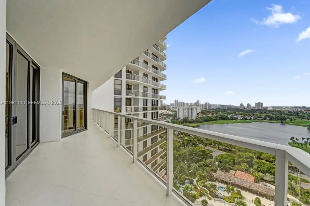 20281 E Country Club Dr #1703 Aventura, FL 33180