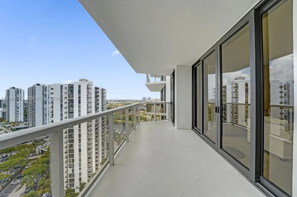 20281 E Country Club Dr #1703 Aventura, FL 33180
