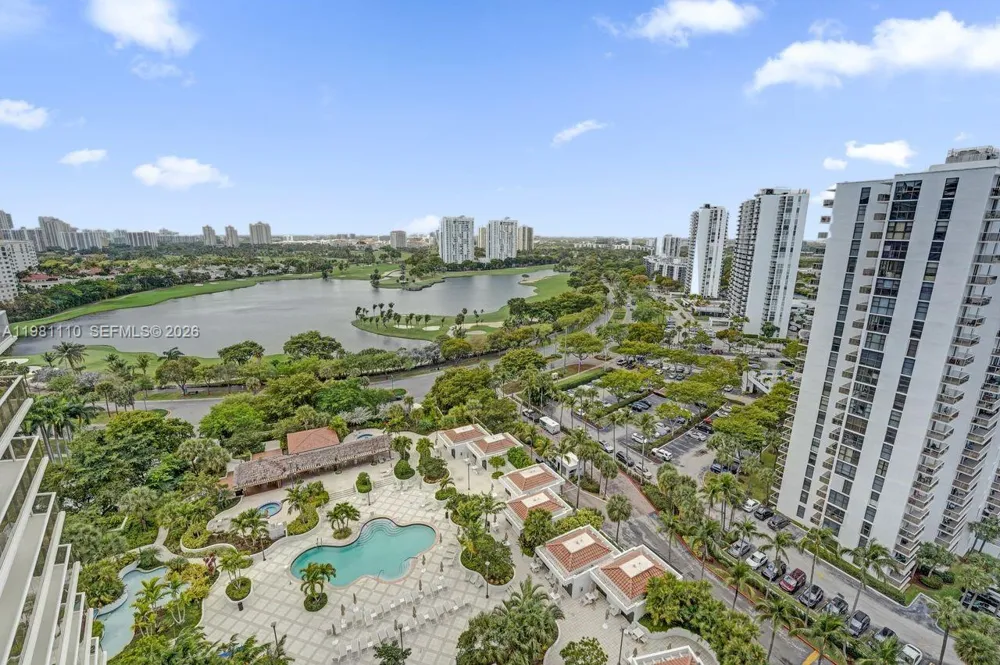 20281 E Country Club Dr #1703 Aventura, FL 33180