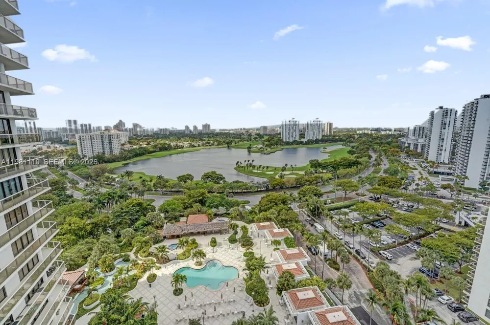 20281 E Country Club Dr #1703 Aventura, FL 33180