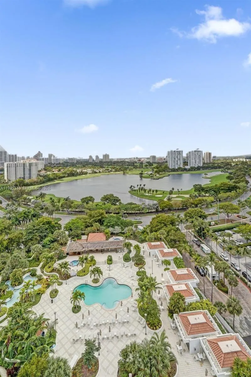 20281 E Country Club Dr #1703 Aventura, FL 33180