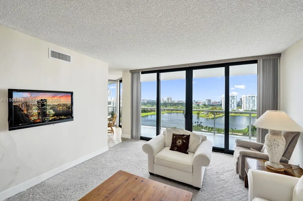 20281 E Country Club Dr #1703 Aventura, FL 33180