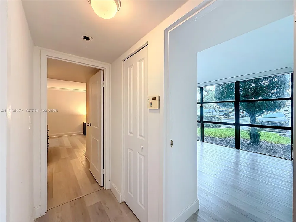 1000 Parkview Dr #121 Hallandale Beach, FL 33009