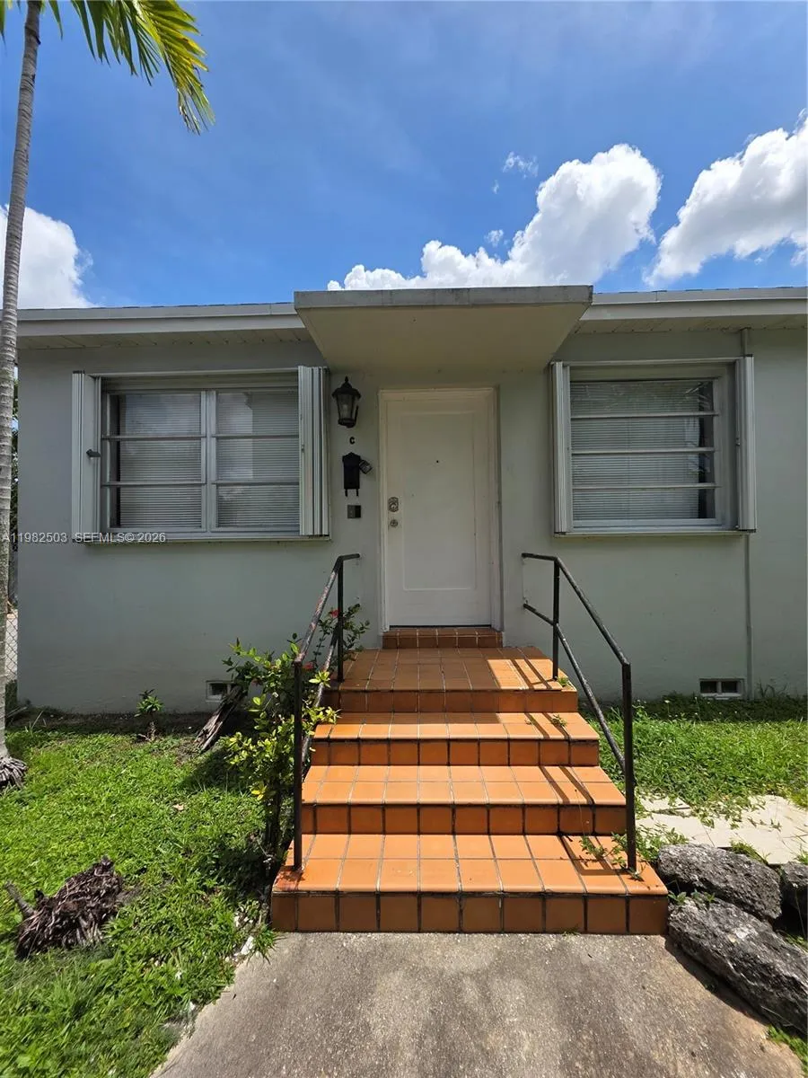 57 Esplanade Dr #C Miami Springs, FL 33166