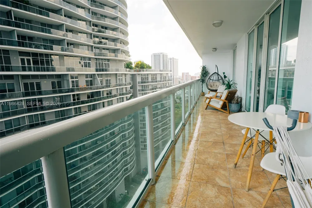 1800 Bayshore Dr #1412 Miami, FL 33132
