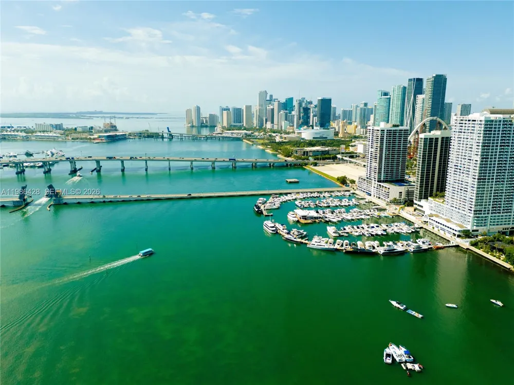 1800 Bayshore Dr #1412 Miami, FL 33132
