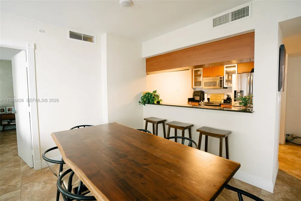 1800 Bayshore Dr #1412 Miami, FL 33132