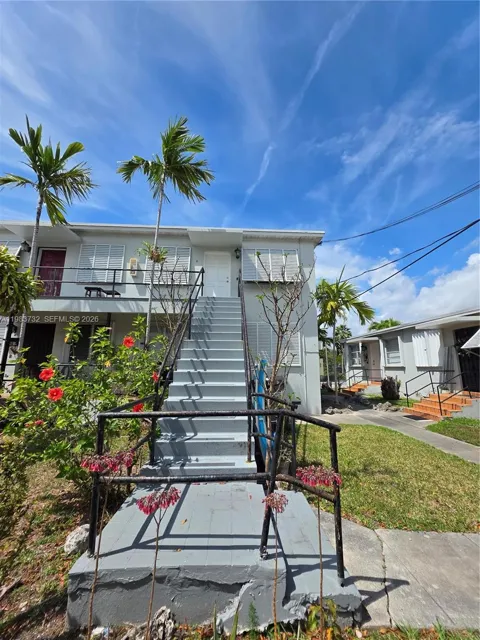 71 Esplanade Dr #D