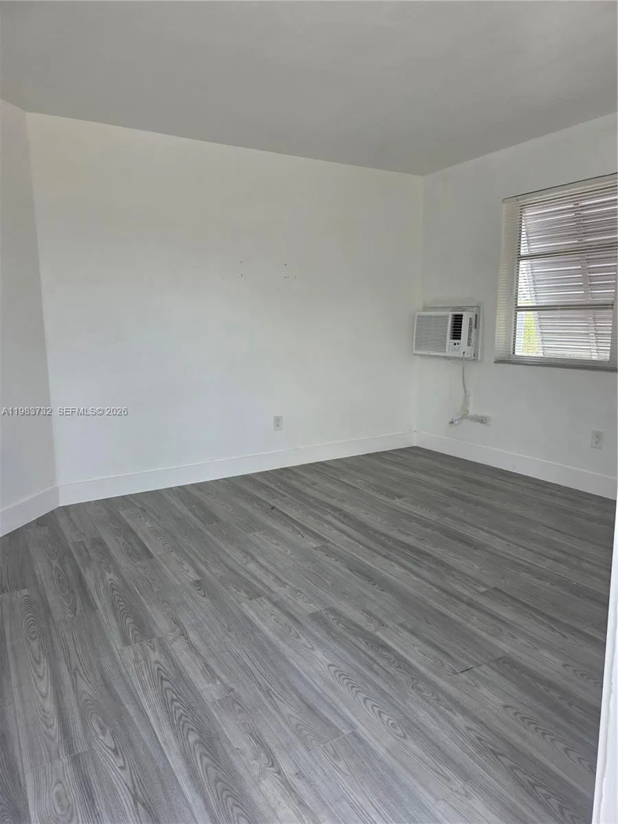 71 Esplanade Dr #D Miami Springs, FL 33166