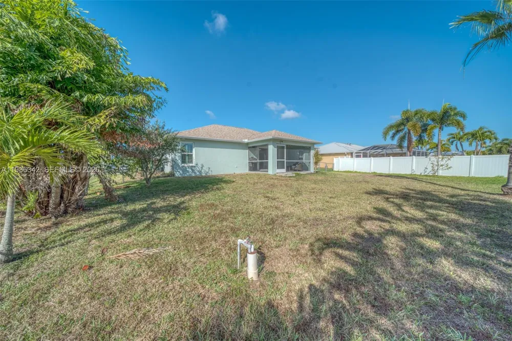 2847 SW 26th Pl Cape Coral, FL 33914