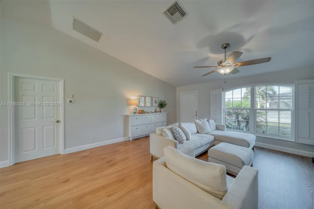 2847 SW 26th Pl Cape Coral, FL 33914