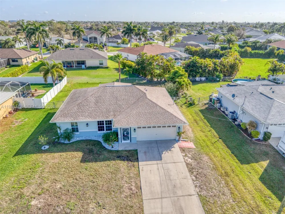 2847 SW 26th Pl Cape Coral, FL 33914