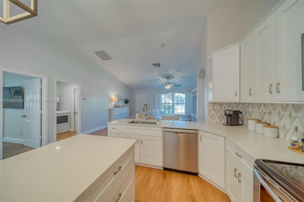 2847 SW 26th Pl Cape Coral, FL 33914