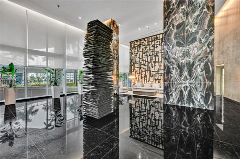 1800 S Ocean Drive #3908