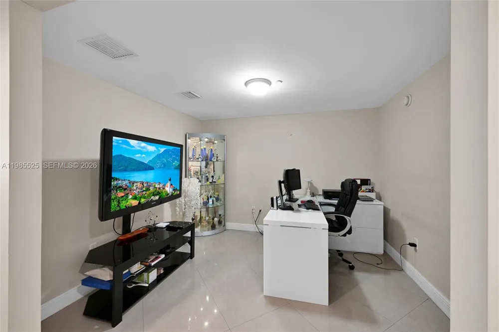 1800 S Ocean Drive #3908 Hallandale Beach, FL 33009