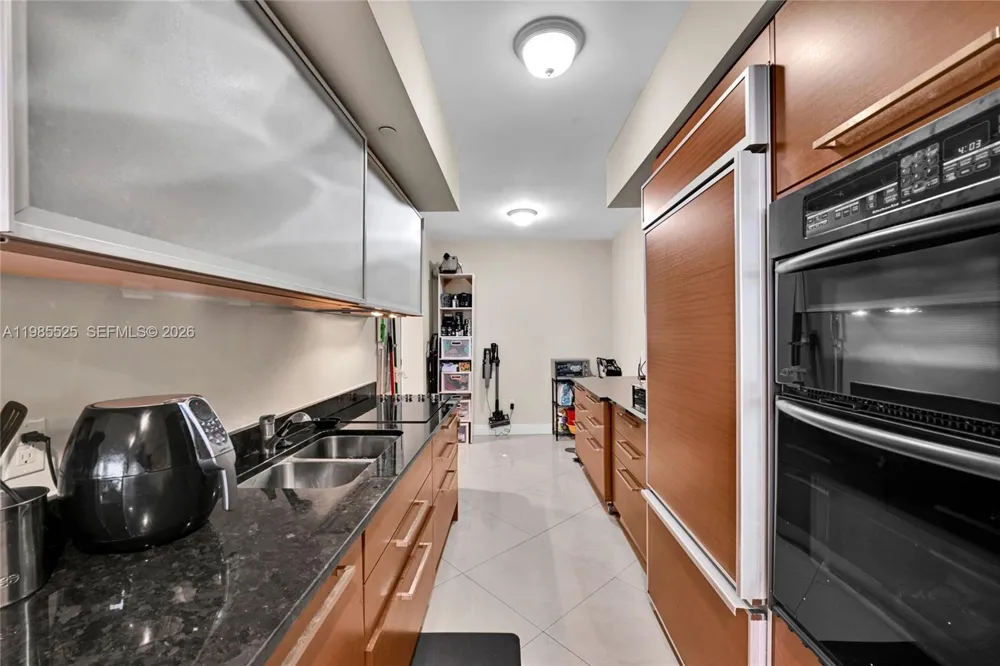 1800 S Ocean Drive #3908 Hallandale Beach, FL 33009