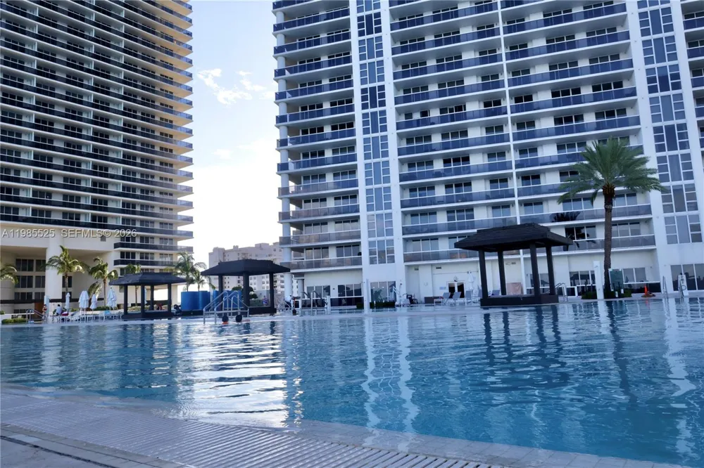 1800 S Ocean Drive #3908 Hallandale Beach, FL 33009