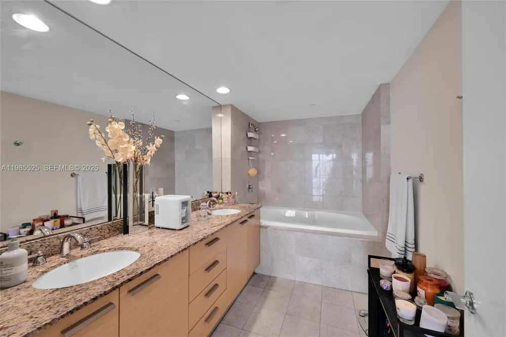 1800 S Ocean Drive #3908 Hallandale Beach, FL 33009