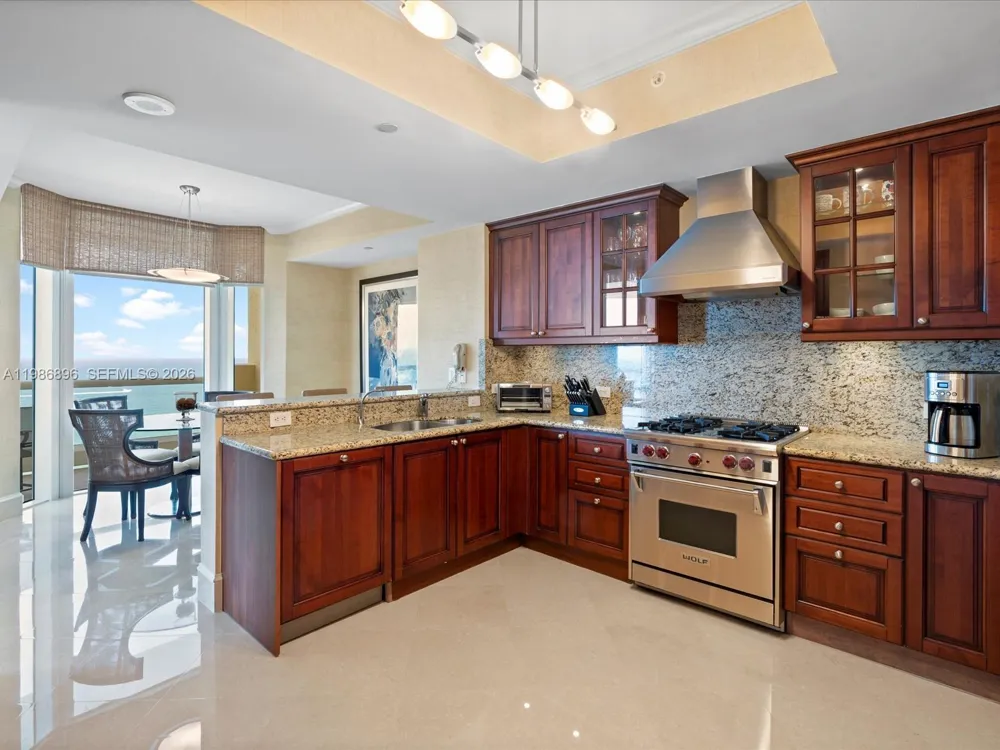 17875 Collins Ave #2903 Sunny Isles Beach, FL 33160