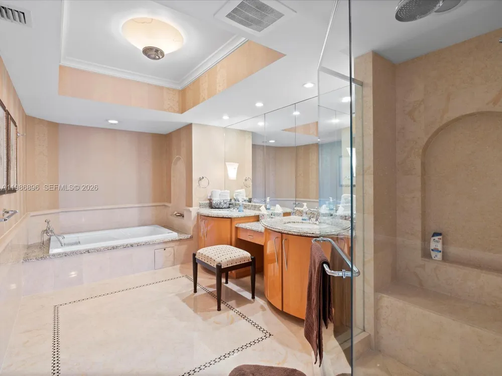 17875 Collins Ave #2903 Sunny Isles Beach, FL 33160