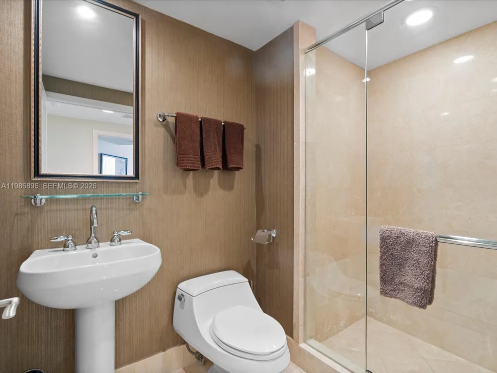 17875 Collins Ave #2903 Sunny Isles Beach, FL 33160