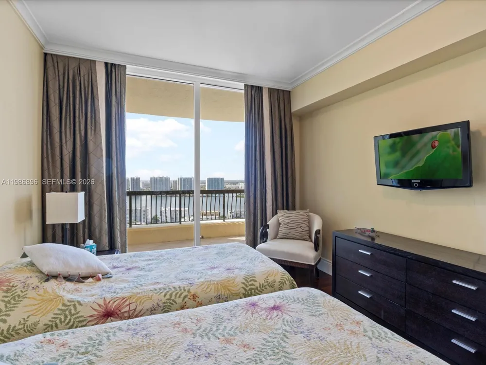 17875 Collins Ave #2903 Sunny Isles Beach, FL 33160