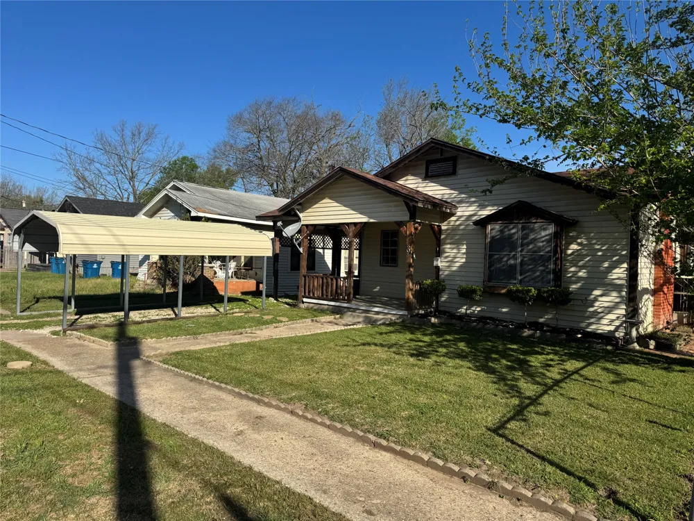 809 E Palestine Street Mexia, TX 76667