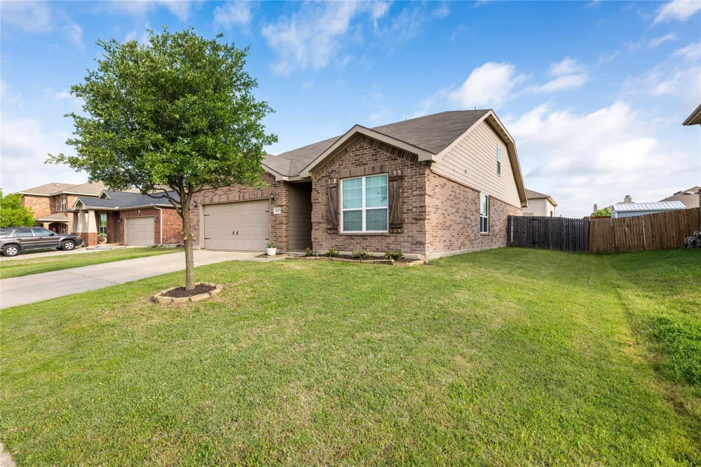 1627 Kawati Way Krum, TX 76249