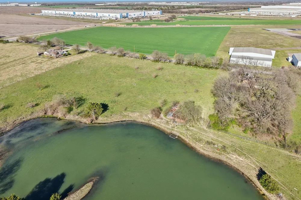 611 Ferris Road Lancaster, TX 75146