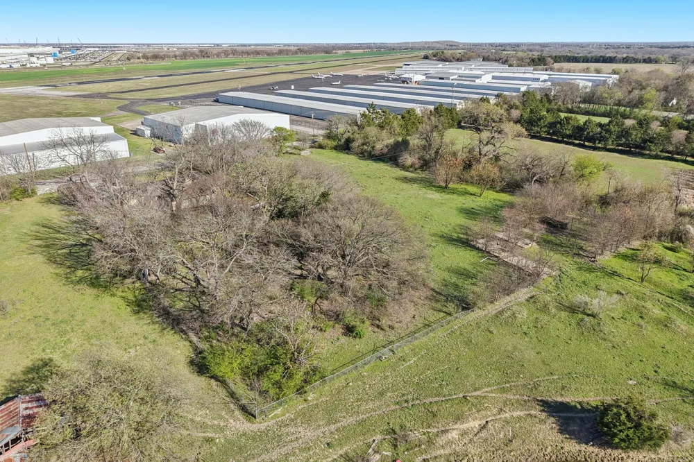611 Ferris Road Lancaster, TX 75146