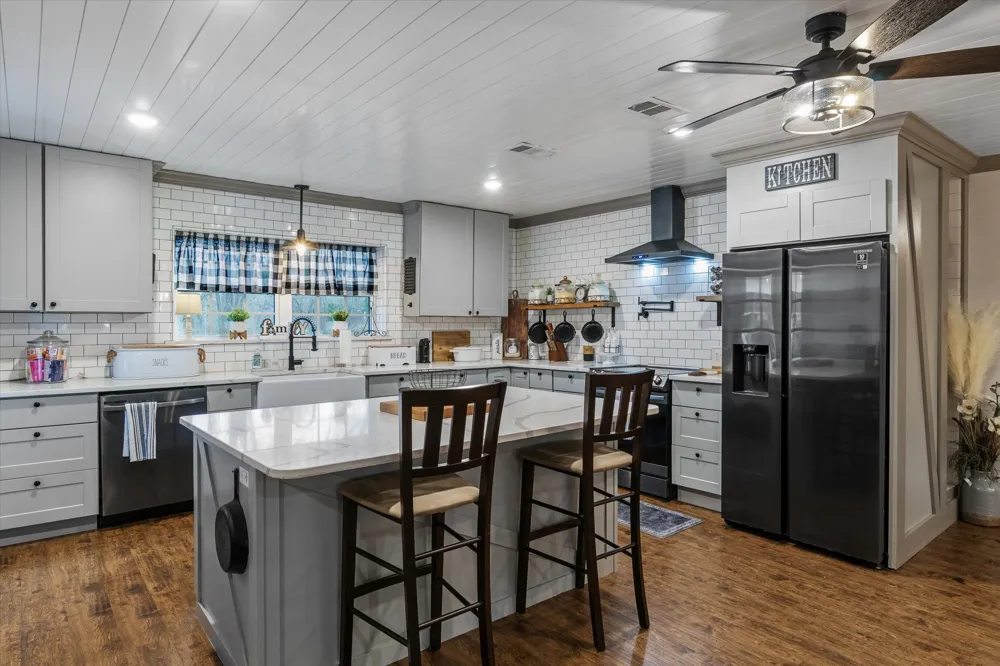 18541 FM 17 Canton, TX 75103