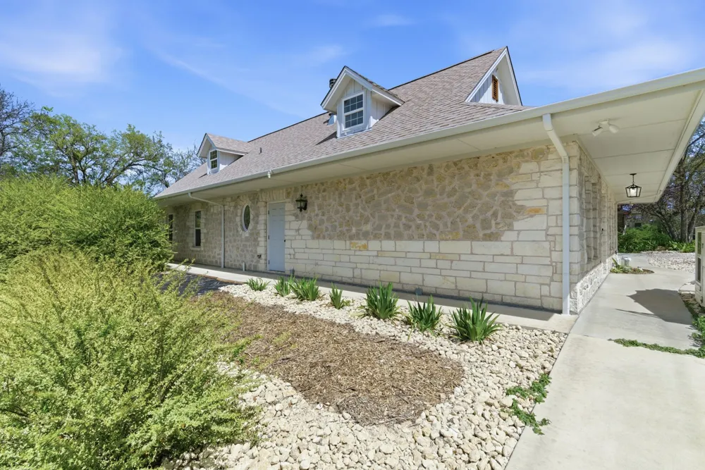 118 W Heath Street Hico, TX 76457