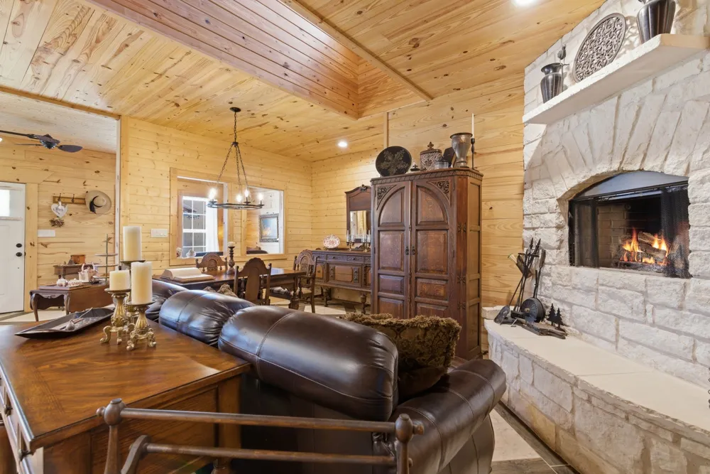 118 W Heath Street Hico, TX 76457