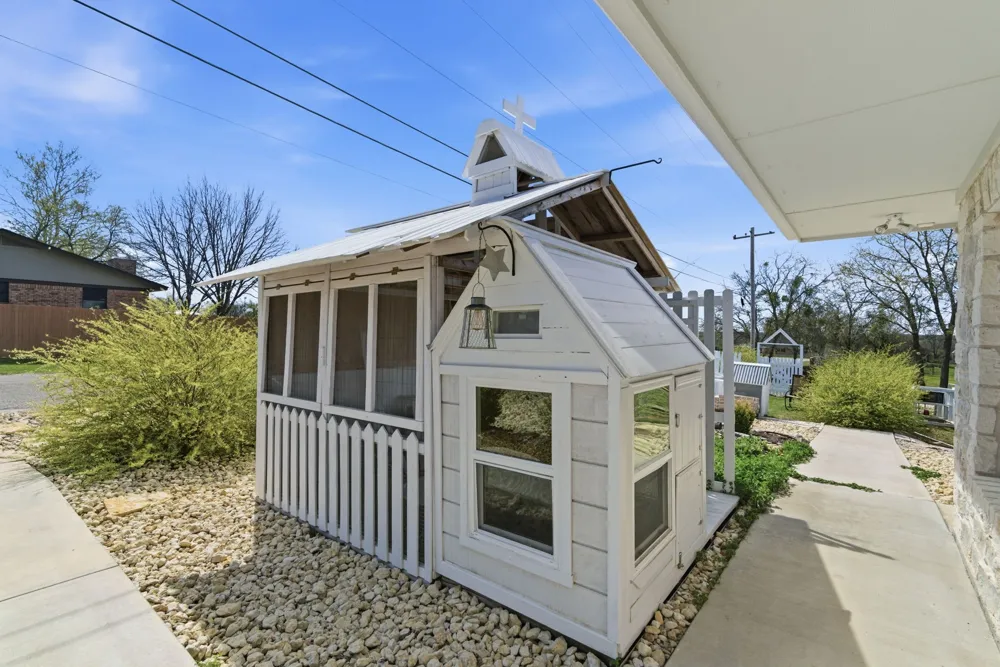 118 W Heath Street Hico, TX 76457