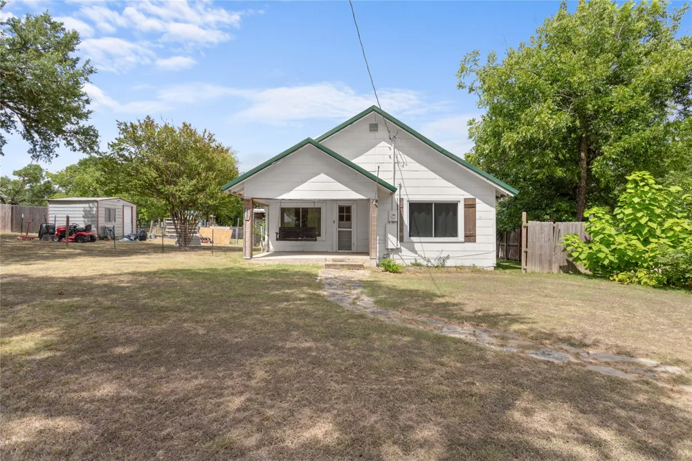 200 S Cleveland Meridian, TX 76665