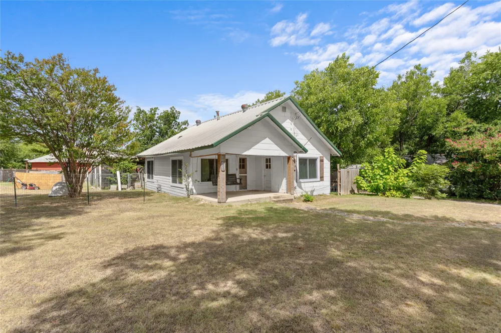 200 S Cleveland Meridian, TX 76665
