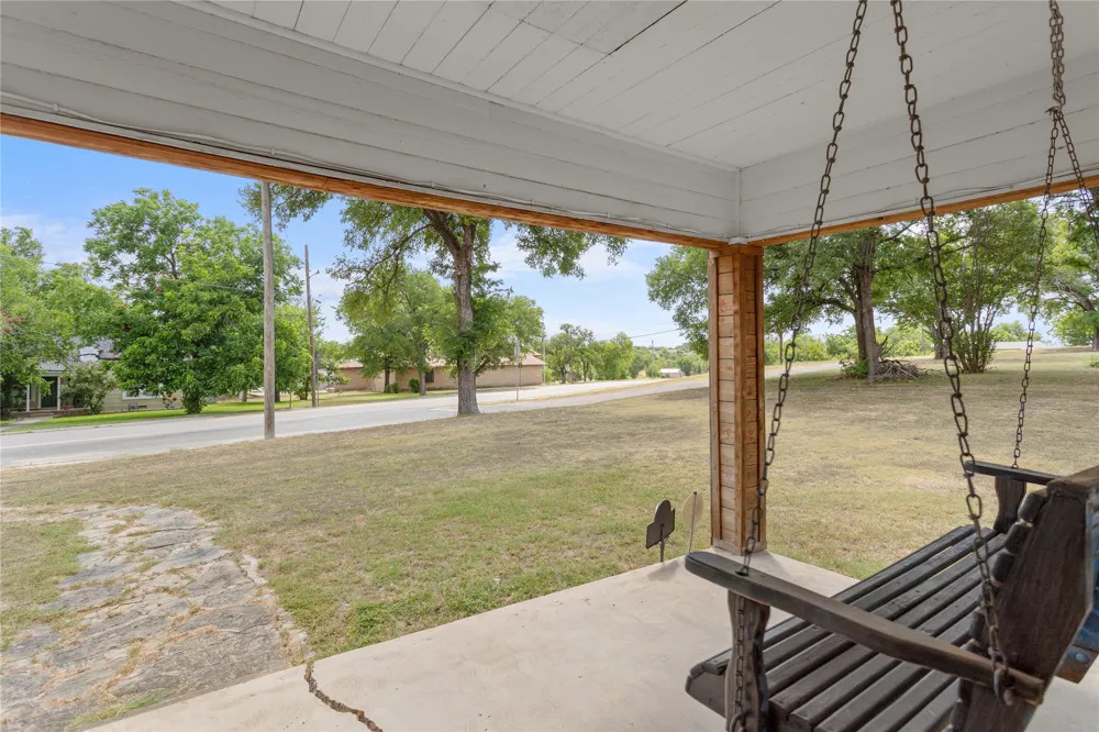 200 S Cleveland Meridian, TX 76665