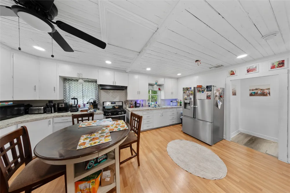200 S Cleveland Meridian, TX 76665