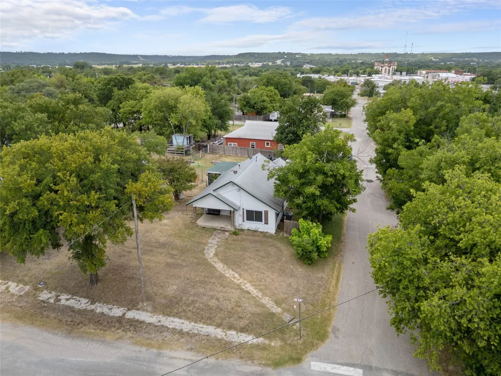 200 S Cleveland Meridian, TX 76665