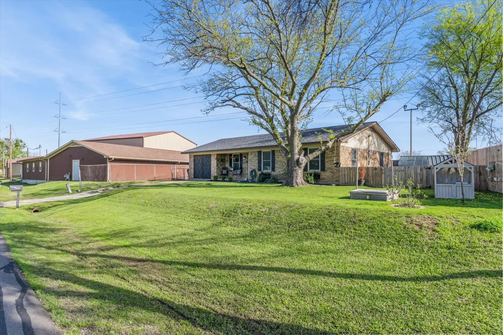 1035 Houston Street Wills Point, TX 75169