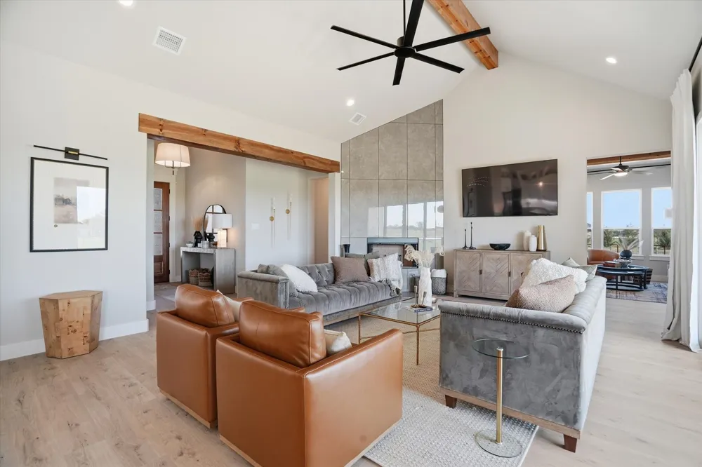561 Royal Santana Weatherford, TX 76087