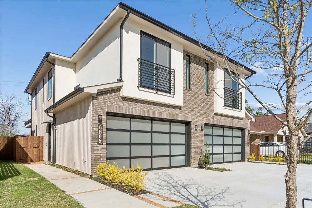 6607 Roper Street Dallas, TX 75209
