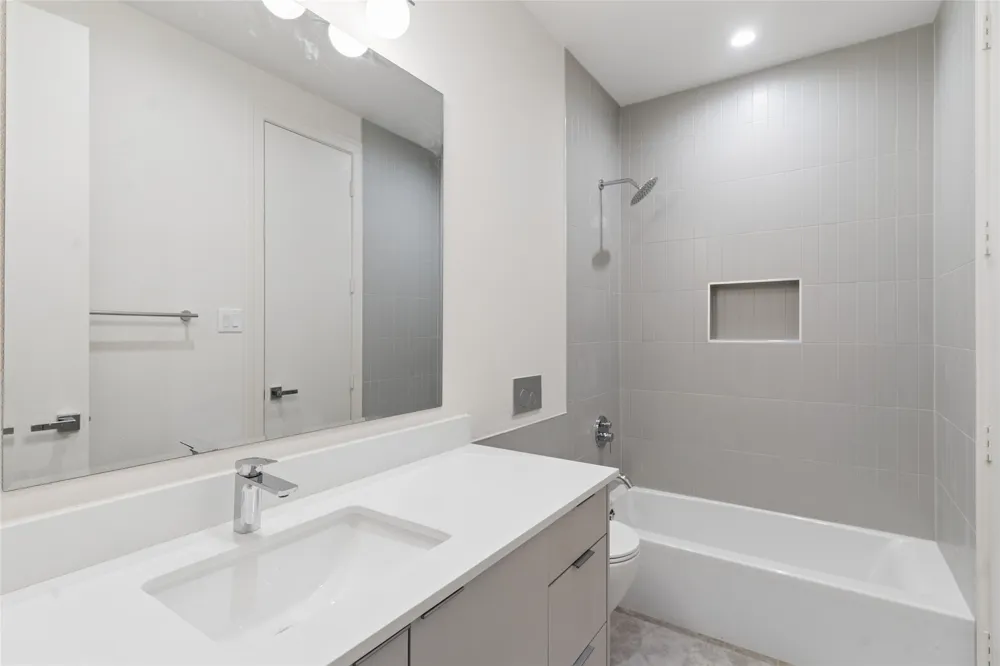6607 Roper Street Dallas, TX 75209