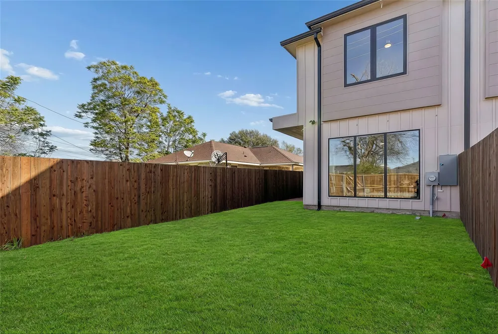 6607 Roper Street Dallas, TX 75209