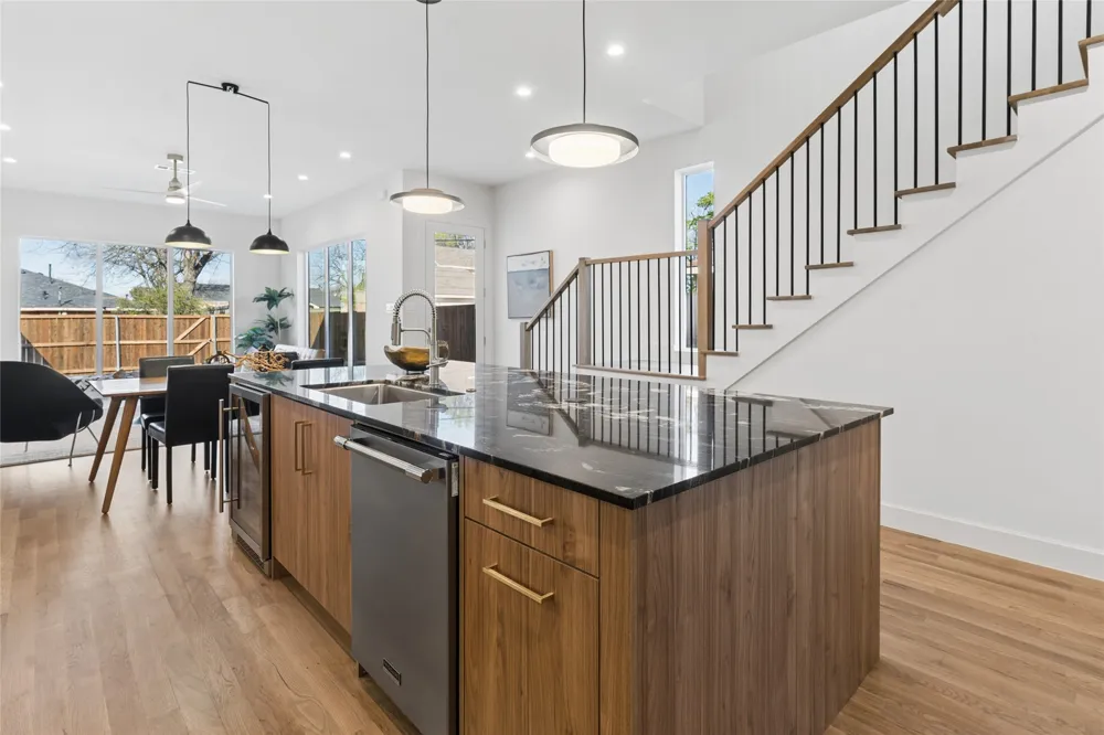 6607 Roper Street Dallas, TX 75209