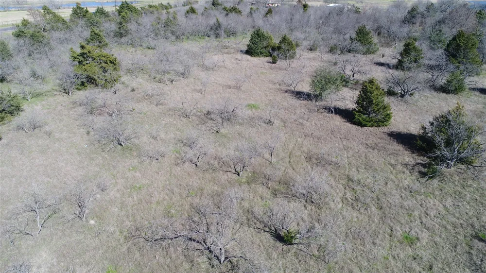 18 HWY 287 Mildred, TX 75109