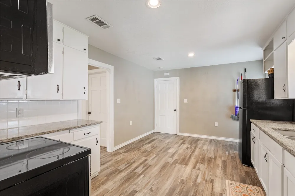 1206 Ashleman Street Bellmead, TX 76705